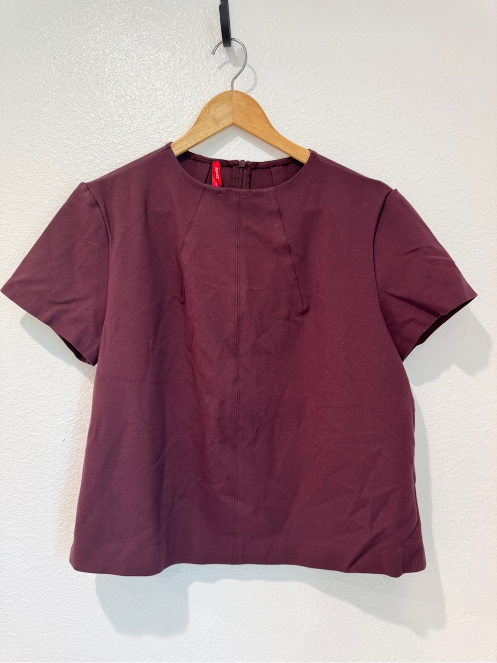 SPANX The Perfect Funnel Neck Top Rich Burgundy Short Sleeve Boxy Zip Blouse L